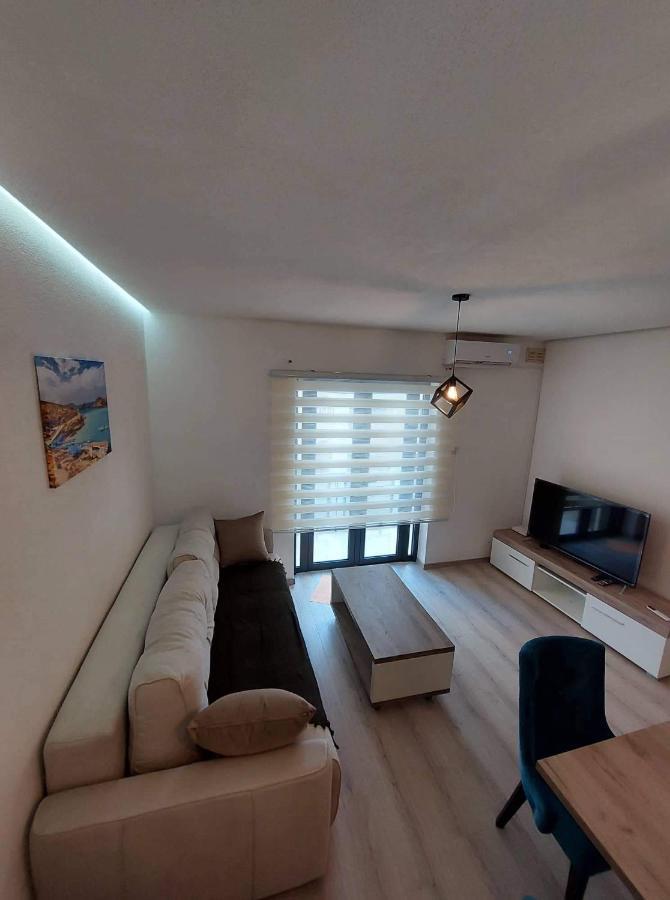 Sky 1 Apartment